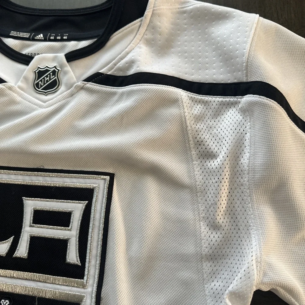 Adidas LA Kings White Authentic  Jersey Size 46
